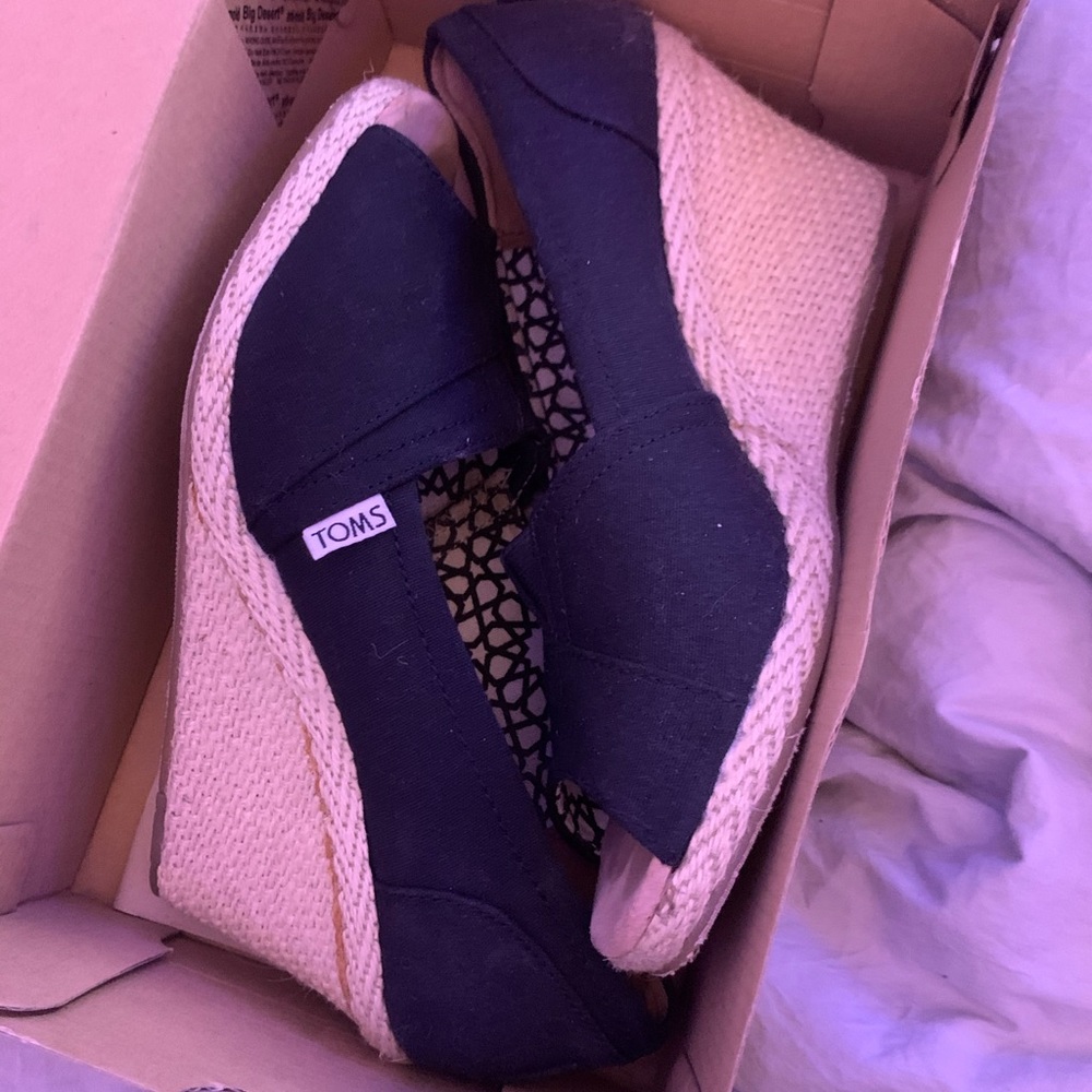 BLACK WEDGES WORN ONCE